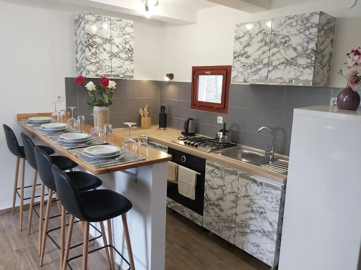 Apartment Jazbina Pula